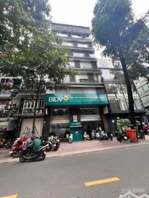 bán tòa nhà ngay mặt tiền nguyễn gia trí bình thạnh (8x25m- hầm 6 tầng)- hđt: 170 triệu - giá 55 tỷ