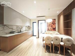 Bán căn hộ HH1 Dương Đình Nghệ 97m2 3 ngủ 2 vs đủ nội thất 8.7 tỷ