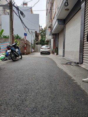 nhà đẹp dân xây phú thượng- trước nhà ô tô tránh đỗ. giá hợp lý