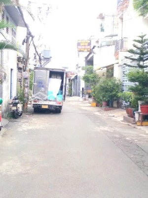 nhà đẹp 1 / sẹt ,trịnh đình trọng 74,5m2 ( 12,5. x 6 ) 5 tâng , hẽm. ô tô. tránh. giá 12,3 tỷ.