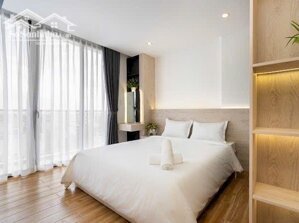 Phòng ban công 30m2 thang máy quận 10 khu cư xá bắc hải