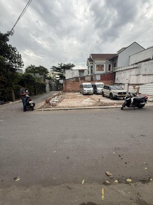 7,85 tỷ lô góc (mt chính + hẻm hông75m² 5m dài 15m. đừờng 8 m buôn bán hiệp bình chánh