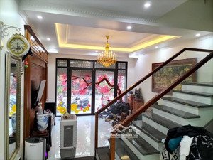 bán nhà tái định cư vinhomes riverside sở dầu hồng bàng 60m, 3 tầng, giá 5,6 tỷ