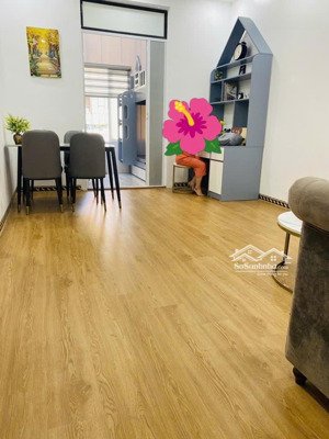 cô hoa nhờ bán căn tập thể tầng 3 phố lò đúc - hai bà trưng - ô tô đỗ - 70m2 - nhỉnh 3 tỷ