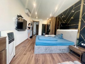 nhà phố hồng tiến- bồ đề- long biên. dt 63m2 x mt 4.6m x 7 tầng thang máy, ô tô vào. giá 14,3 tỷ