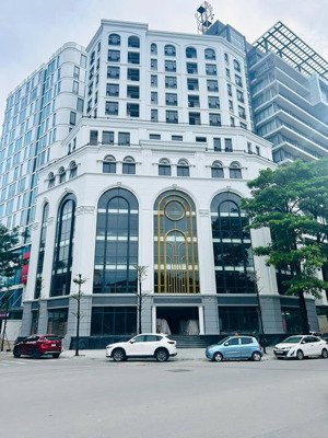 cho thuê tòa nhà mặt phố nguyễn thị định nhà đẹp 7 tầng + tum + hầm mặt tiền 8m, giá 80 triệu