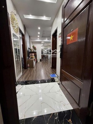 - bán căn hộ chung cư nam đô, trương định, hoàng mai, siêu đẹp, 94m2, 7.7 tỷ