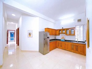 hiếm nhà hoàng quốc việt phân lô - ô tô - 65m2 - 6 tầng - mt 5m - giá 25 tỷ (tl) kinh doanh