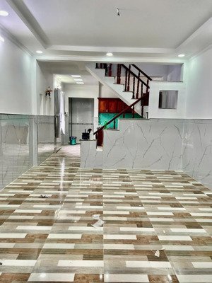 bán nhà trệt lầu góc 2 mặt tiền hẻm 5m thông ht35, q12