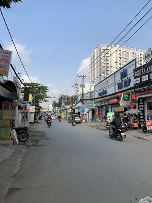 nhà bán vị trí đắc địa kinh doanh sầm uất thông số nhà chuân và đẹp nhà cần bán gấp-gấp