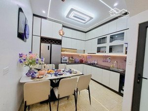 bán nhà phố hồng mai - dt 40m2 - giá mềm bất ngờ, ngõ nông thẳng tắp, ba gác đua, nội thất 5 sao