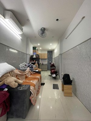 bán nhà lạc long quân phường 8 tân bình 4 phòng ngủ 4 tầng đúc thật nhỉnh 4 tỷ!