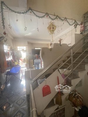 chính chủ lâu đời -phú thuận -quận 7- nhà 4 tầng- cách mt 100m- ngang 5,6m chỉ 6,9 tỷ còn tl