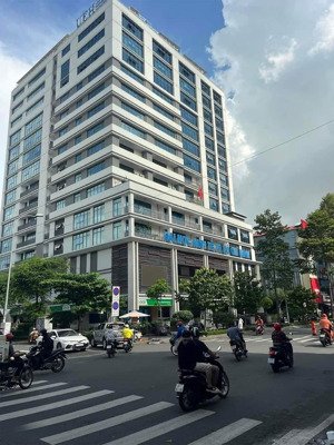 q10 mua đất tặng lại nhà ở vẫn tốt chốt 7.1tl dt 45m2 3.9x12 vuông đẹp ngay ueh nguyễn tri phương