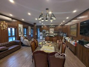 bán nhà mặt phố lạc long quân, tây hồ 90m x 7t, lô góc, thang máy, view hồ tây