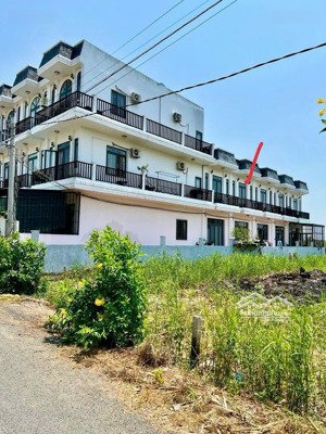 nhà phố mới 100% - cần giuộc long an giá về tay chỉ 2 tỷ 250 - chủ nhà anh hưng