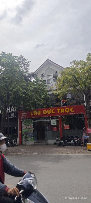 siêu phẩm!!!cho thuê mặt bằng vip nguyễn khánh toàn, 180m2x2t + 300m sân vườn, mt 20m siêu rộng