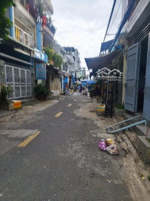 giảm sốc 1.7 tỷ giá mới chỉ 7tỷ nhà 3 tầng ngang 4.3m hẻm trước nhà4m thông sổ riêng chuẩn