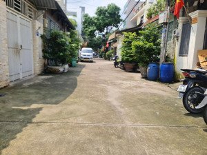 hẻm tải 7m thẳng 1 trục trương thị hoa- 80m2- ngay công an quận 12- nhích 6 tỷ