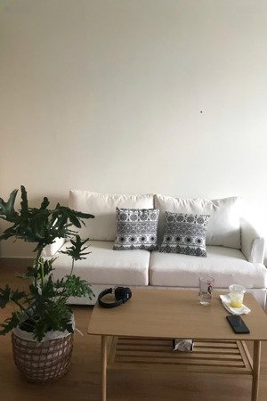 chính chủ gửi cho thuê căn hộ full nội thấy đẹp tại the sun avenue chỉ 12 triệu