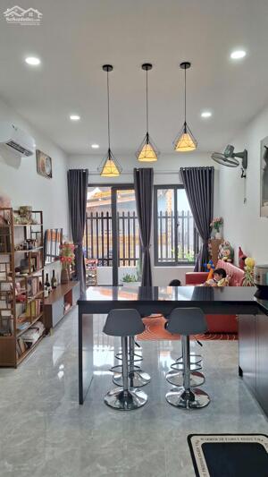 Bán nhà đẹp-DT80m2-3PN-gần chợ-Nguyễn khuyến -vĩnh Hải-Nha Trang-3ty3 