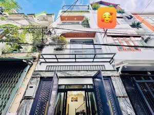 bán gấp nhà đ bạch vân,p5, quận 5. dt 72m2, giá 4,550tỏi, còn hđ thuê 24tr/tháng. gần bv nhiệt đới.