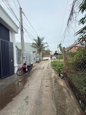 Mặt tiền hẻm Thầy Liền. F6. Cách Đoàn Hoàng Minh 150m. Tt