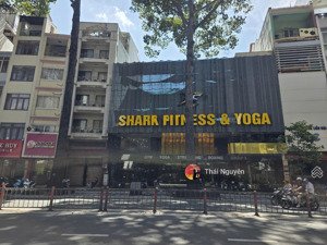 bán nhà 2mt 33-35 đường 3 tháng 2, 18x28, 503m2, 2 lầu, hdt: 300 triệu giá 290 tỷ