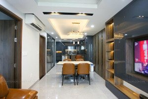 căn hộ 2pn có ô xe tại saigon south residences