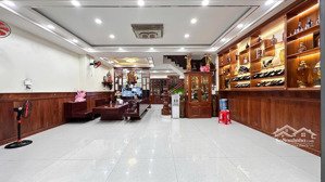 bán nhà 3 tầng mt buôn bán bình chiểu thủ đức- 7m x 19m shr hoàn công- 14 tỷ full nội thất cao cấp