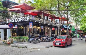 siêu phẩm lô góc nhà mặt phố nguyễn thị định, dt 200mx3 tầng, mặt tiền tổng 30m, đẹp nhất phố