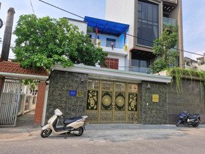 bán nhà mặt phố bát khối, long biên, 170m2, mt 8.1m, giá 32.8 tỷ, ô tô tải tòa văn phòng mơ ước