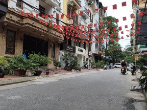 bán nhà huỳnh thúc kháng- pháo đài láng. phân lô, vỉa hè 4m, đường 3 ô tô tránh, kd, 5 tầng,mt 4.5m