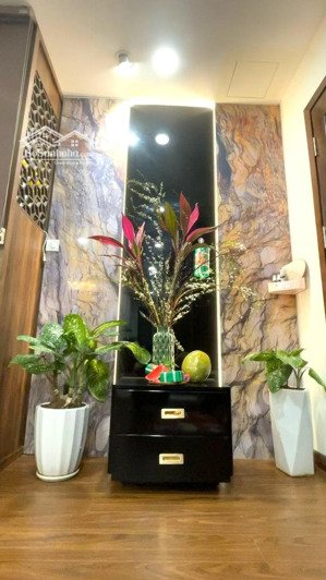 gia đình tôi bán căn hộ n04, diện tích 128m2, 3 ngủ 2 vs, full nội thất mới, ban công hướng mát