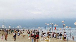 nhà mặt tiền phạm vấn - gần chợ mân thái - gần biển mân thái - 75m2 - 2 tầng - 10.2 tỷ