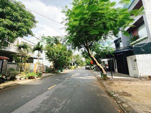 cần bán gấp 1 lô đường 7,5m hoà xuân