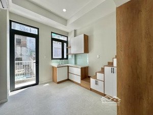 cho thuê chdv có gác giá rẻ quận 10 gần đại học bách khoa - đại học kinh tế ueh liên hệ 