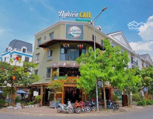 nóng!!! siêu phẩm cho thuê mặt phố xuân la cực đẹp 40m2x3 tầng, mt 7m vỉa hè siêu lớn