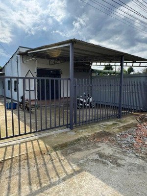 bán nhà cấp 4 sẵn cây ăn trái tân lạc giá cực rẻ