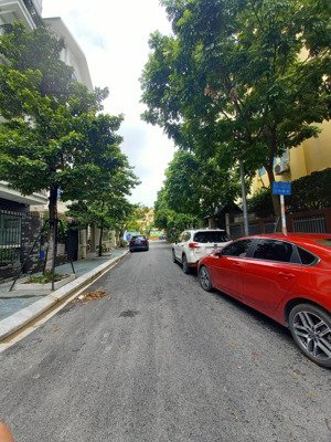 chính chủ bán nhà trung kính, mạc thái tổ, yên hòa, cầu giấy. diện tích 106m2 xây 6 tầng