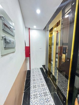 căn này cực hiếm ai xem cũng mê, ai chậm là tiếc! diện tích 46m, thang máy, nhỉnh 8tỷ, víp đẹppp