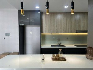 bán nhanh 3pn m8 midtown, sẵn hdt 54 tr/tháng. giá 15,5 tỷ. lh thảo