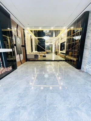 bán nhà, quận 7, gần trường quốc tế canada 5m x 18m, nhà 3 lầu st, giá 18,6 tỷ