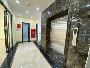 chính chủ cần bán tòa nhà văn phòng 9 tầng mặt phố hoàng quốc việt, phùng chí kiên, cầu giấy.