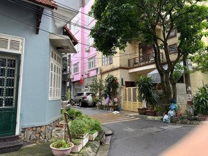 nhà riêng ngõ 13 lĩnh nam ô tô tránh vỉa hè 82m2 mặt tiền 9.4m giá 22.3 tỷ