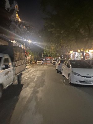 tin chuẩn hoàng quốc việt: 43m2 - 5 tầng - ô tô tránh, ngõ to hơn phố - 23 tỷ - phân lô vip