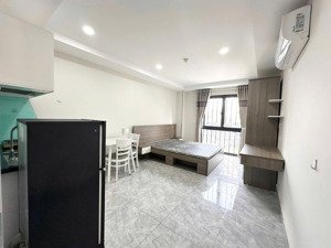 căn hộ stu ban công 35m2 nhà mới keng fullnt cao cấp có thang máy, hầm xe, hẽm oto an ninh