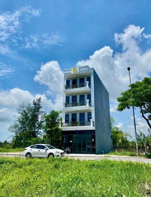 bán lô trục shophouse kẹp vệt cây xanh view kênh sinh thái giá đâu tư