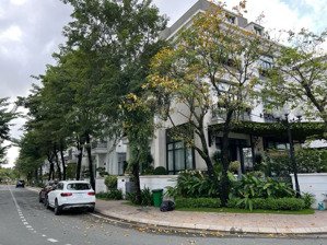 bán biệt thự vip ngay trung tâm vinhomes 275m² góc 2 mặt tiền sát landmark 81 !