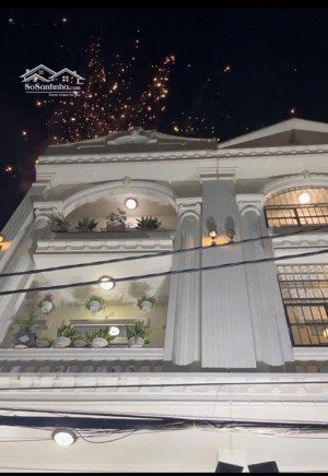 bán nhà phố 4,6m x16m.xây 1 lửng ,2 lầu hẻm 8m.cách mặt tiền đường ht26 khoảng 30m.phường hiệp thàn